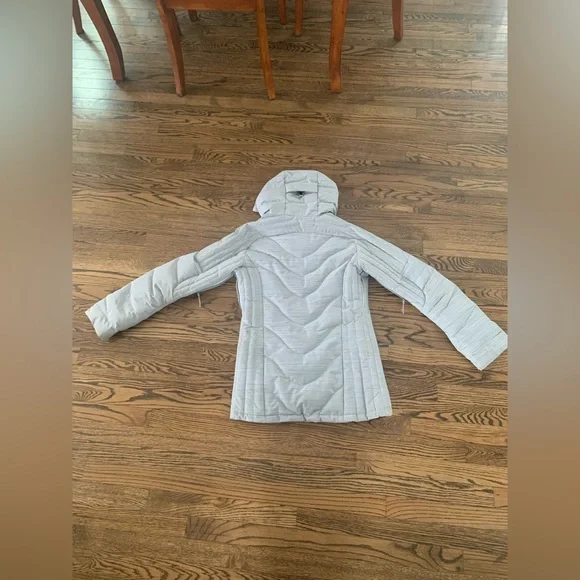 New Vintage Oakley Ski Jacket! Only worn maybe 3 times. - Picture 14 of 14